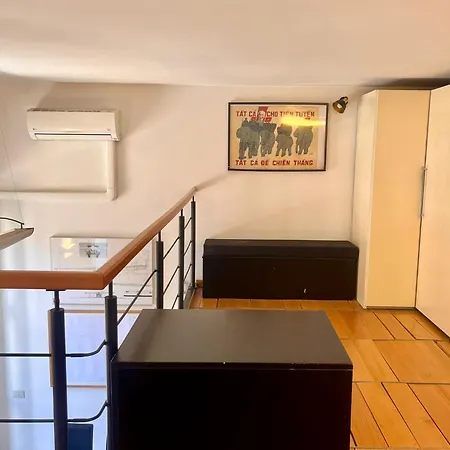 Apartment Mercato 5 *