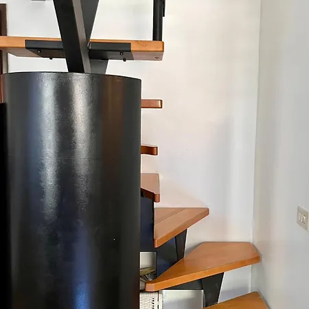 Apartment Mercato 5 *